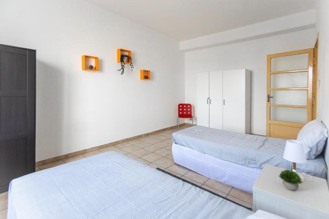 House Of Poet Wide Apartment In The City Center อัสตี ภายนอก รูปภาพ